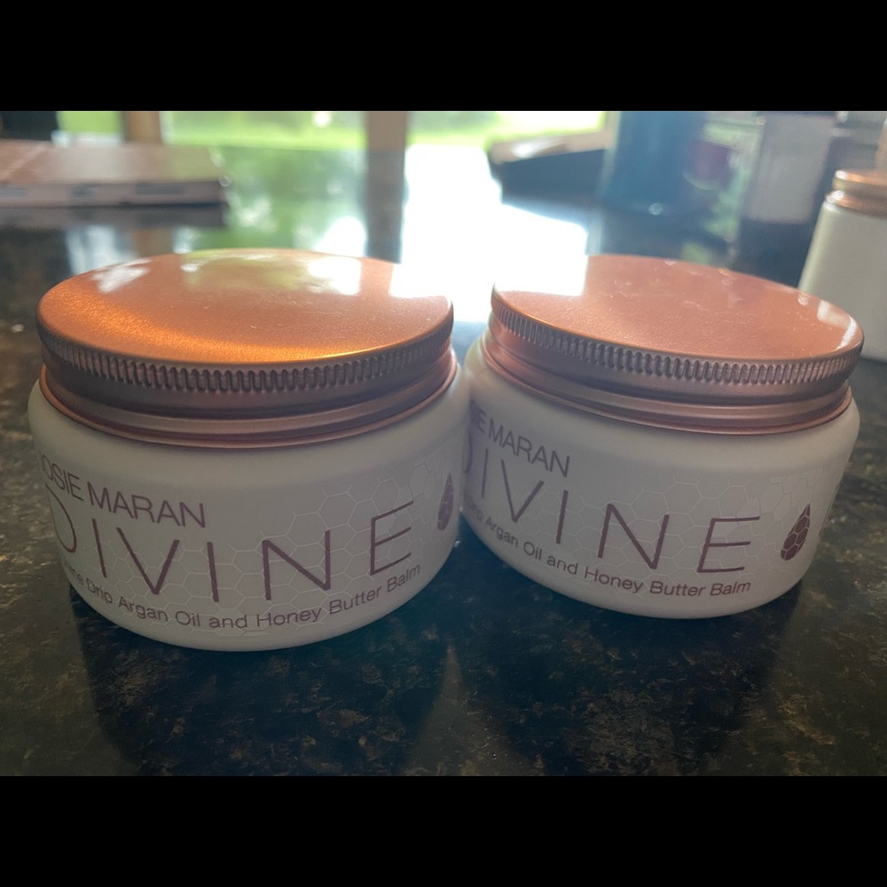 Josie Maran Lot